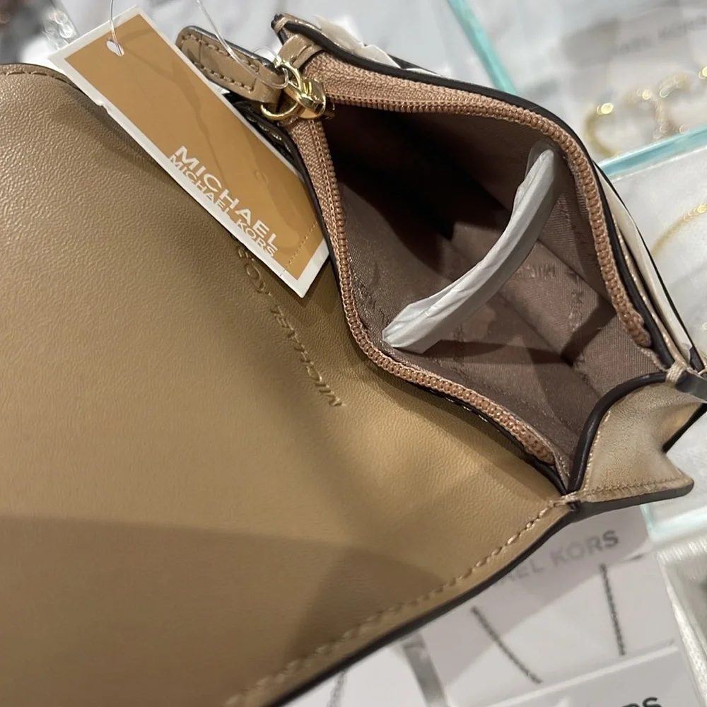 MICHAEL KORS Carson Small Metallic Pebbled Leather Wallet Pale Gold  NWT